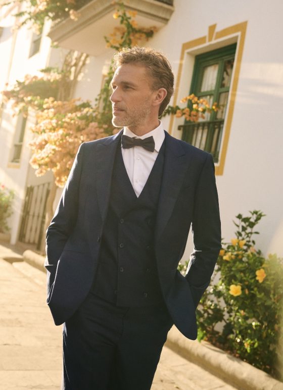 Costume trois-pièces bleu marine en tissu 100% laine mérinos – Collection Australis sur mesure