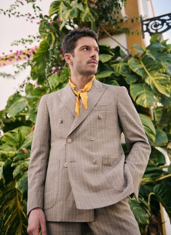 Costume croisé beige clair à rayures blanches, en tissu 100% laine mérinos​ - Collection Tonik Wool​