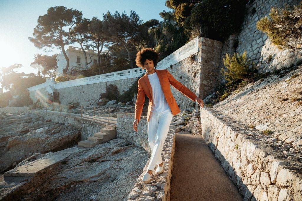 veste terracotta depareillée