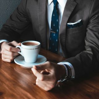 business chic paris homme classe costume 2025