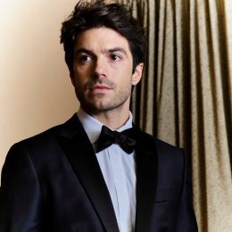 Smoking deux-pièces sur mesure bleu nuit et tissu 100 % laine, quatre saisons par Les nouveaux ateliers boutique