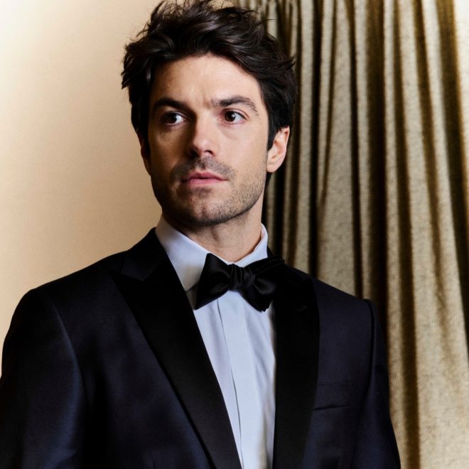 Smoking deux-pièces sur mesure bleu nuit et tissu 100 % laine, quatre saisons par Les nouveaux ateliers boutique