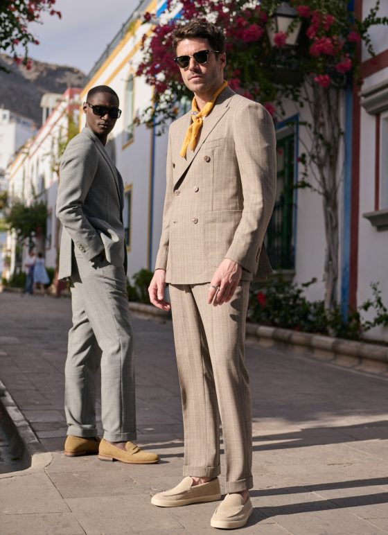 Costume trois-pièces sable doré en tissu laine, lin, soie - Collection Summertime Costume deux-pièces gris souris en tissu 100 % laine mérinos - Collection Fresco