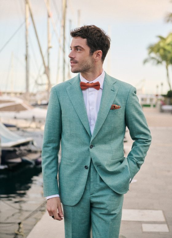 Costume deux-pièces vert sauge clair en tissu bamboo, laine, lin, soie Collection pour mariage